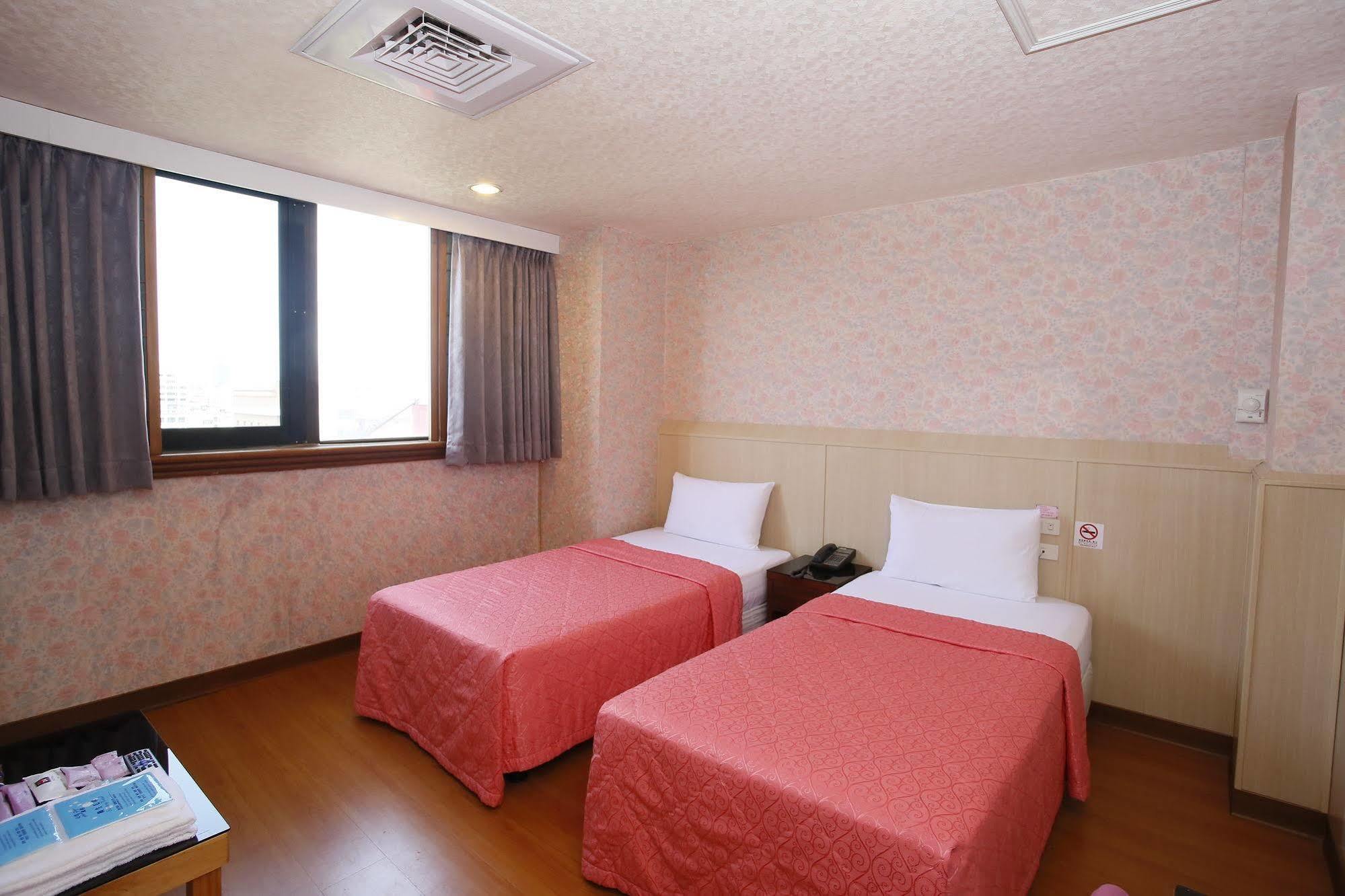 Sunwise Hotel 카오슝 외부 사진
